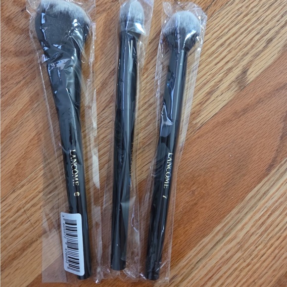 Lancome Other - 3 Lancôme Black Assorted Make Up Brushes #7 #6